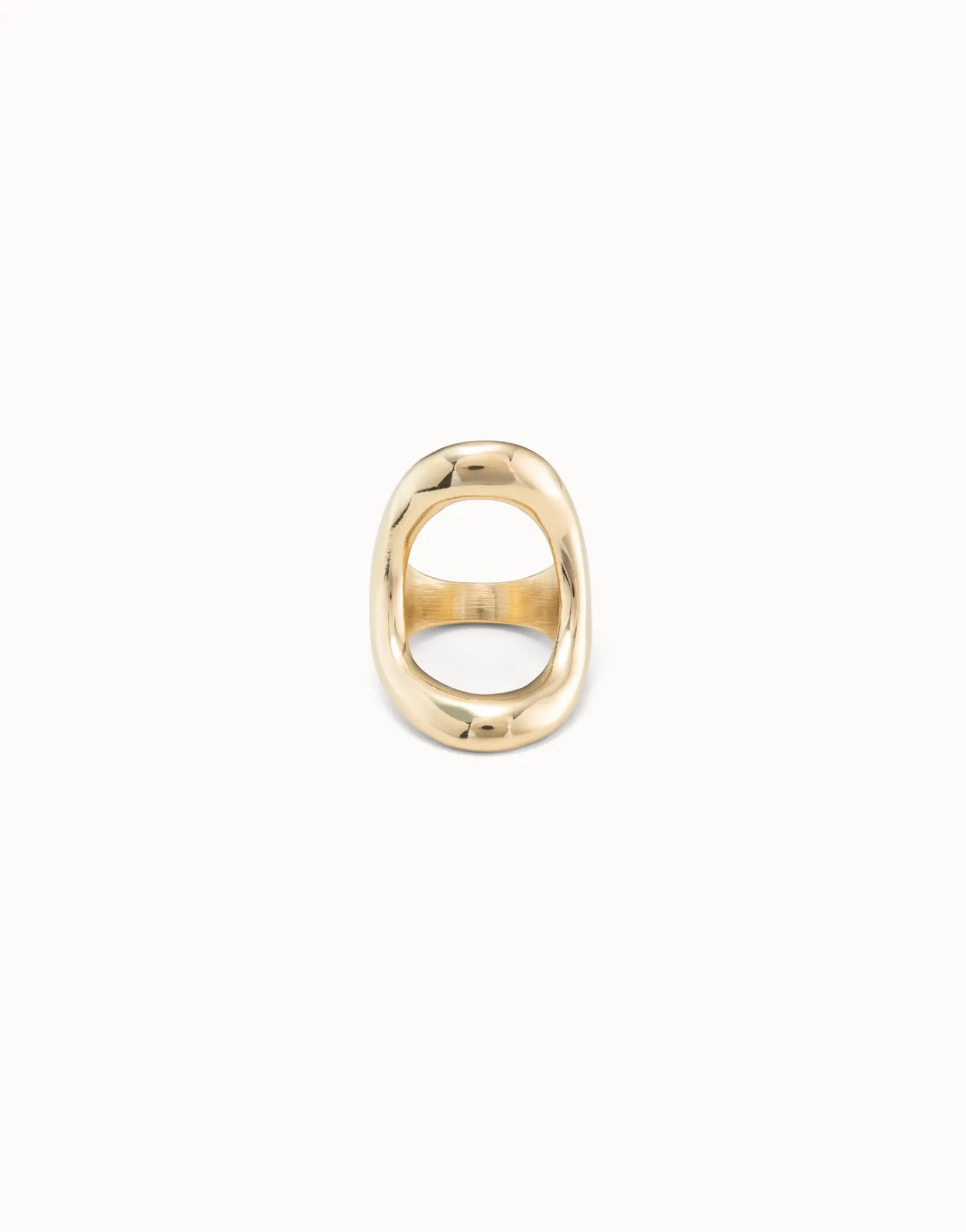 Anillo bañado en oro 18k con óvalo central grande