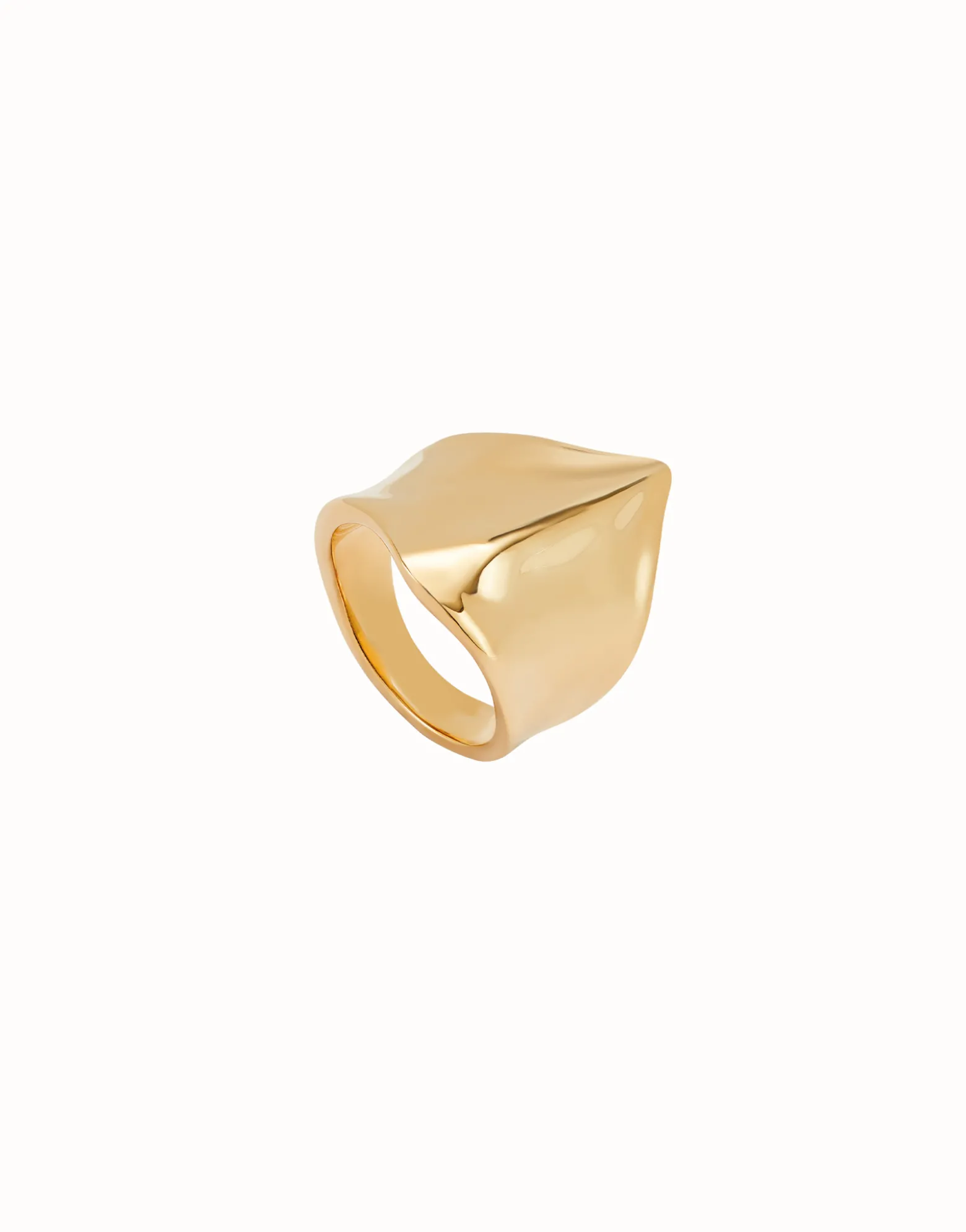 Anillo bañado en oro 18K figura mantarraya