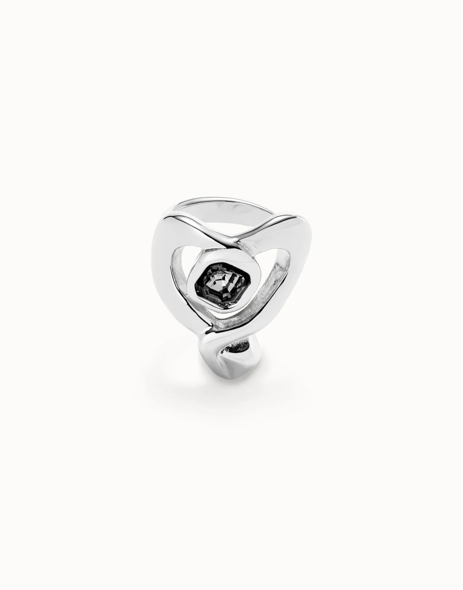 Anillo bañado en plata de ley con corazón grande central
