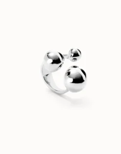 Anillo bañado en plata de ley con tres bolas de diferentes tamaños