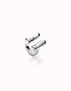 Anillo bañado en plata de ley con dos tubos verticales