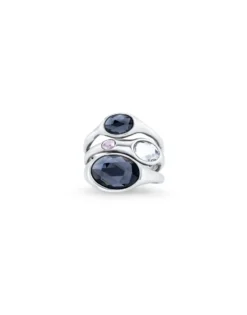Anillo bañado en plata de ley con cristales de distinto tamaño