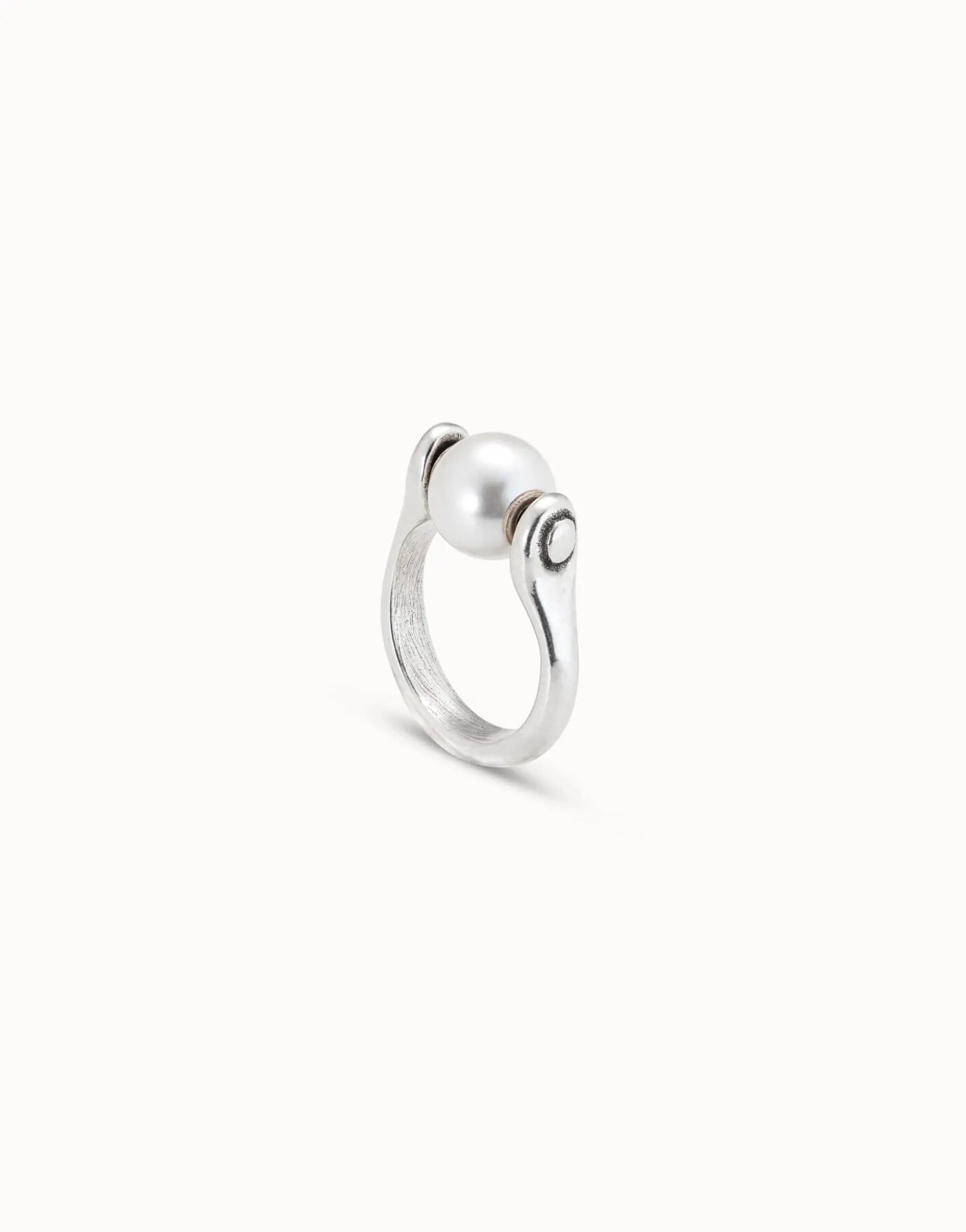 Anillo bañado en plata de ley con perla