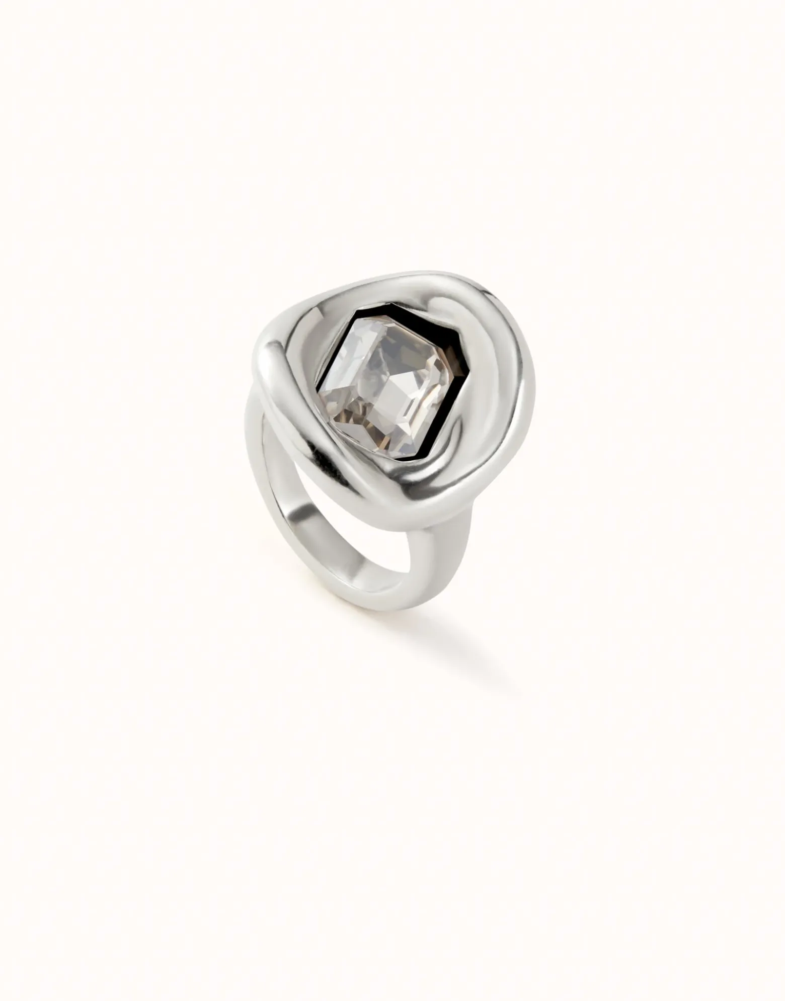 Anillo bañado en plata de ley con cristal blanco