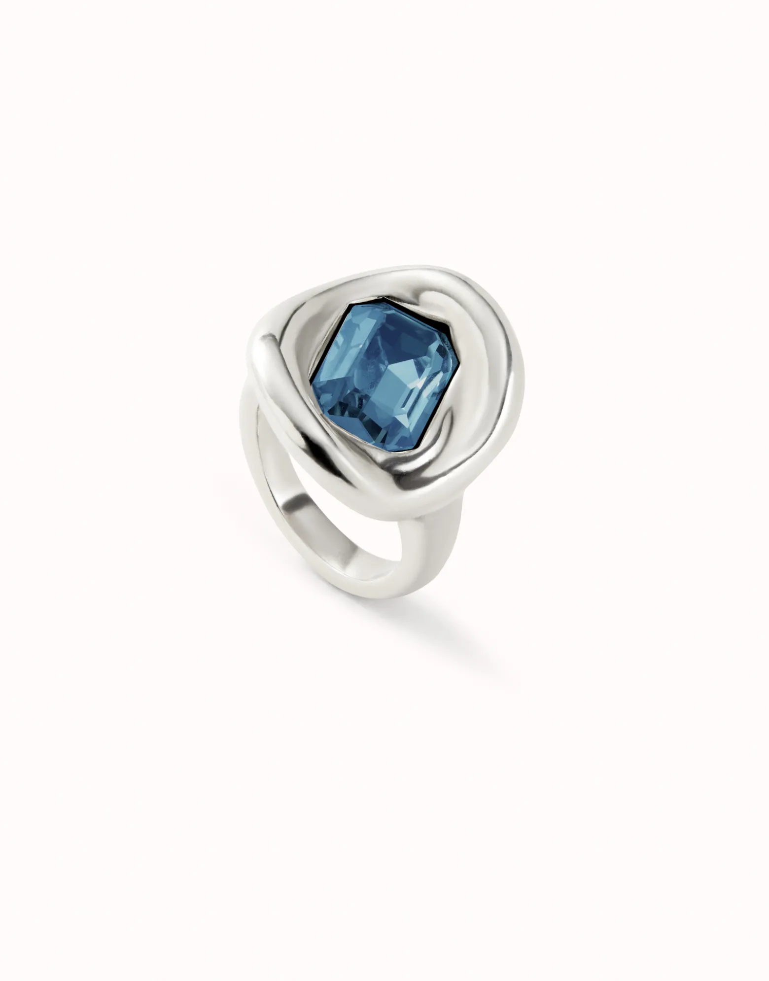 Anillo bañado en plata de ley con cristal azul