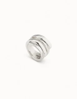 Anillo irregular bañado en plata de ley