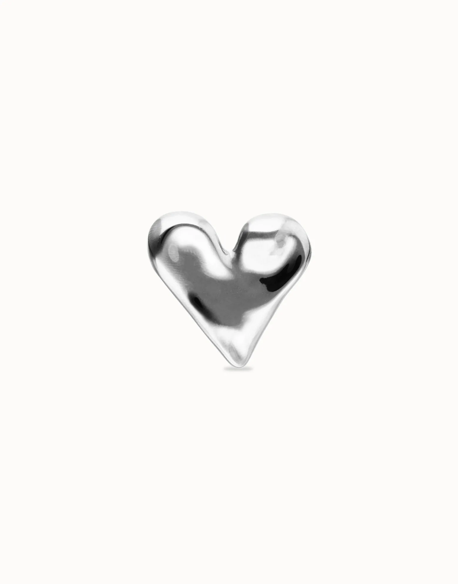 Anillo maxi bañado en plata de ley con forma de corazón