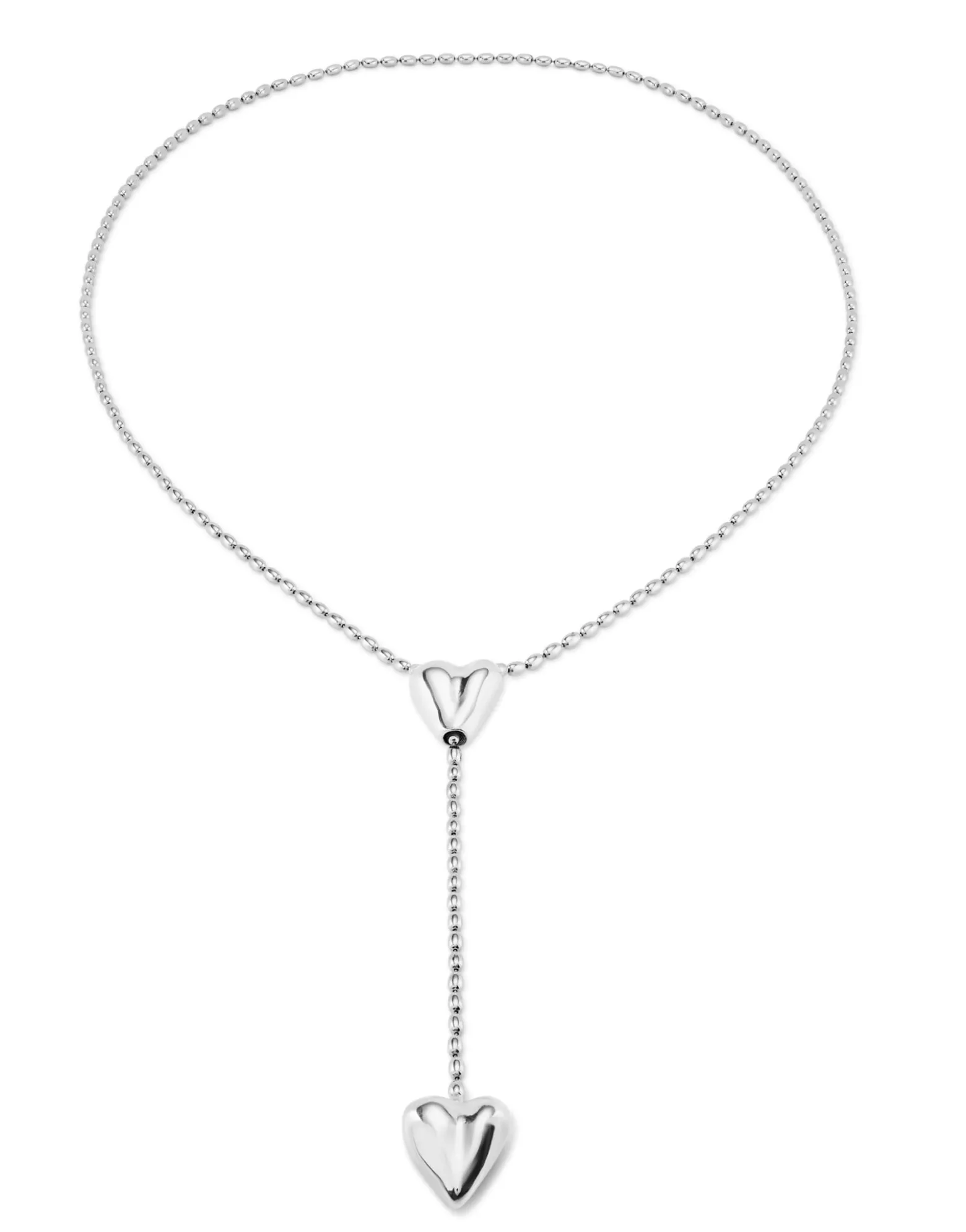 Cadena bañada en plata de ley con dos corazones, uno ajustable en el centro.
