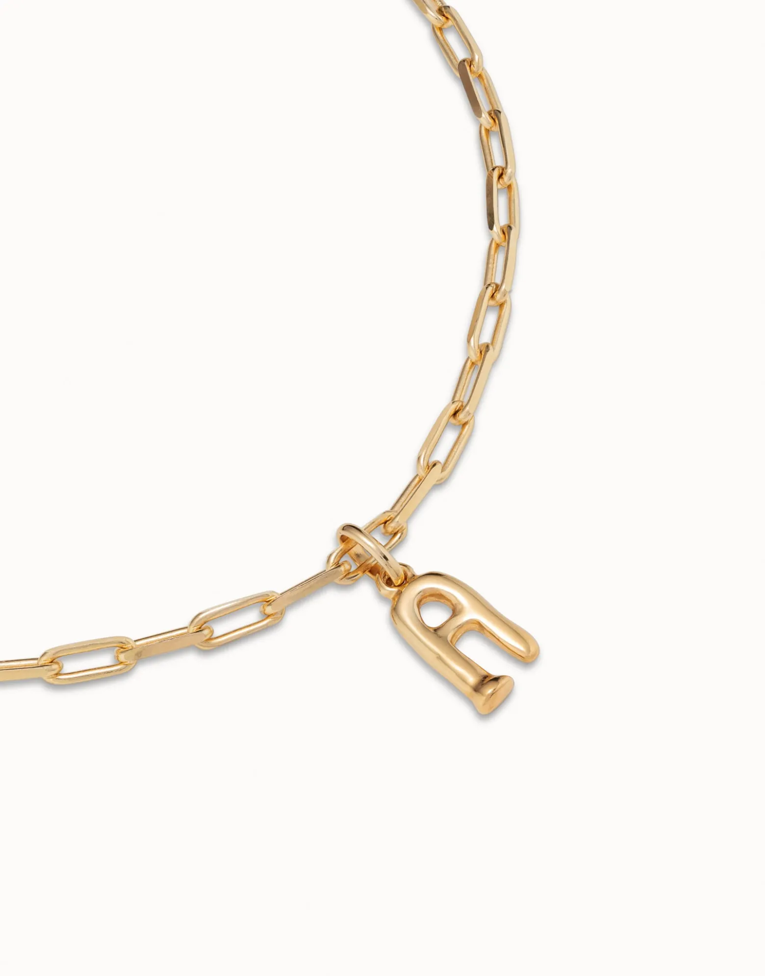 Cadena corta bañado en oro de 18k