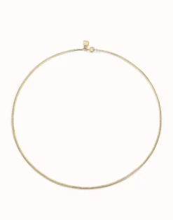 Cadena corta con forma plana bañada en oro 18k