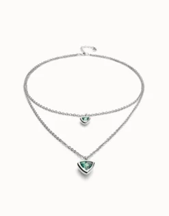 Colgante bañado en plata de ley con doble cadena y triángulos de cristal