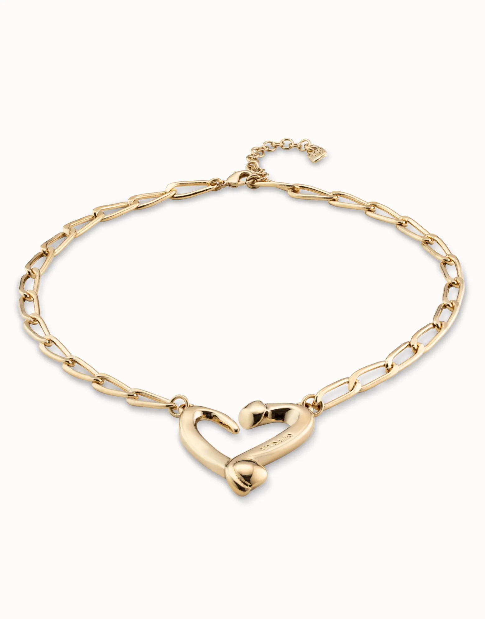 Colgante de oro 18k de eslabones y corazón