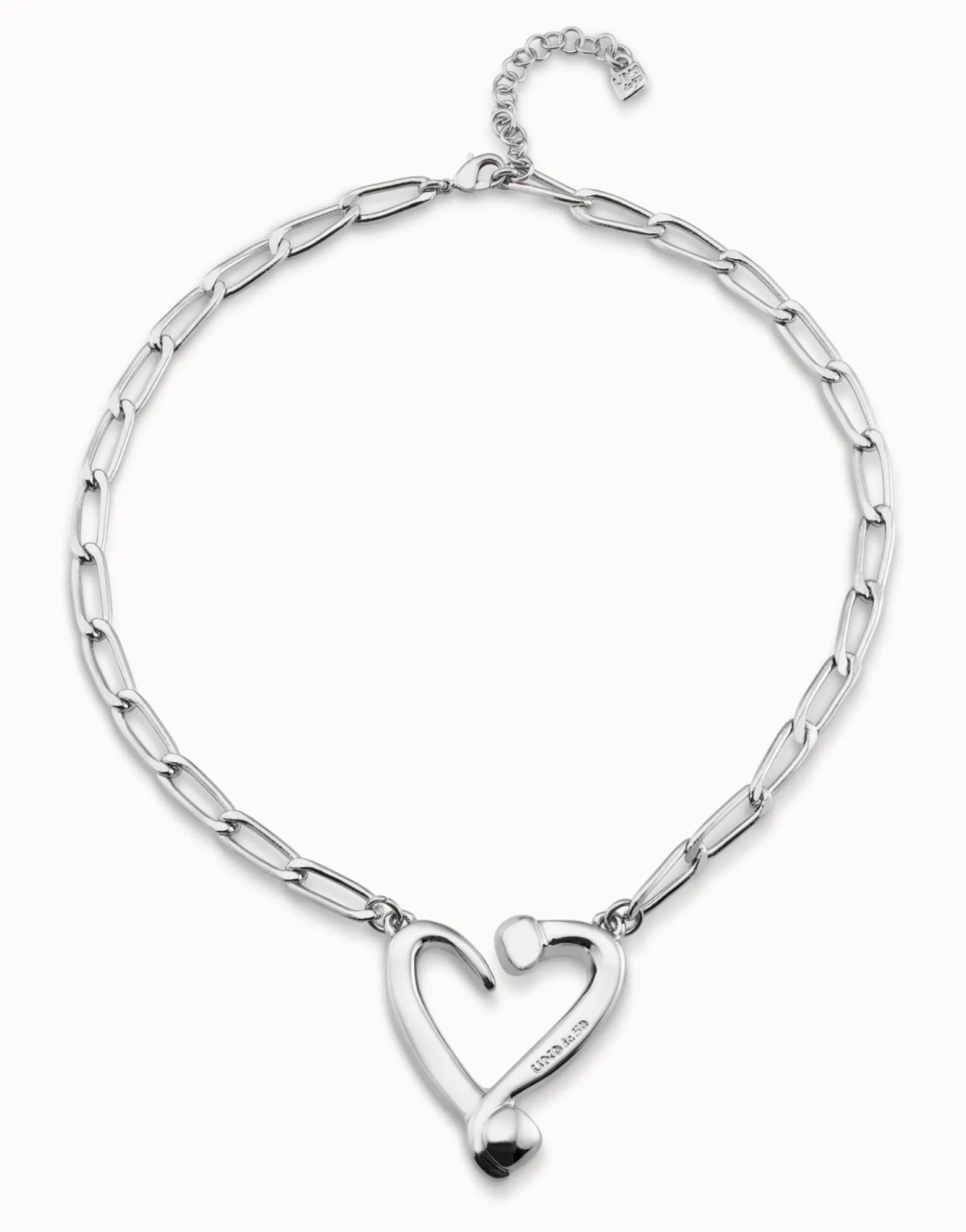 Colgante de plata de ley de eslabones y corazón