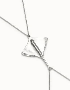 Colgante para cuerpo bañado en plata de ley y figura mantarraya