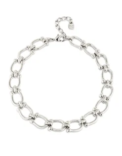 Collar bañado en plata con eslabones medianos