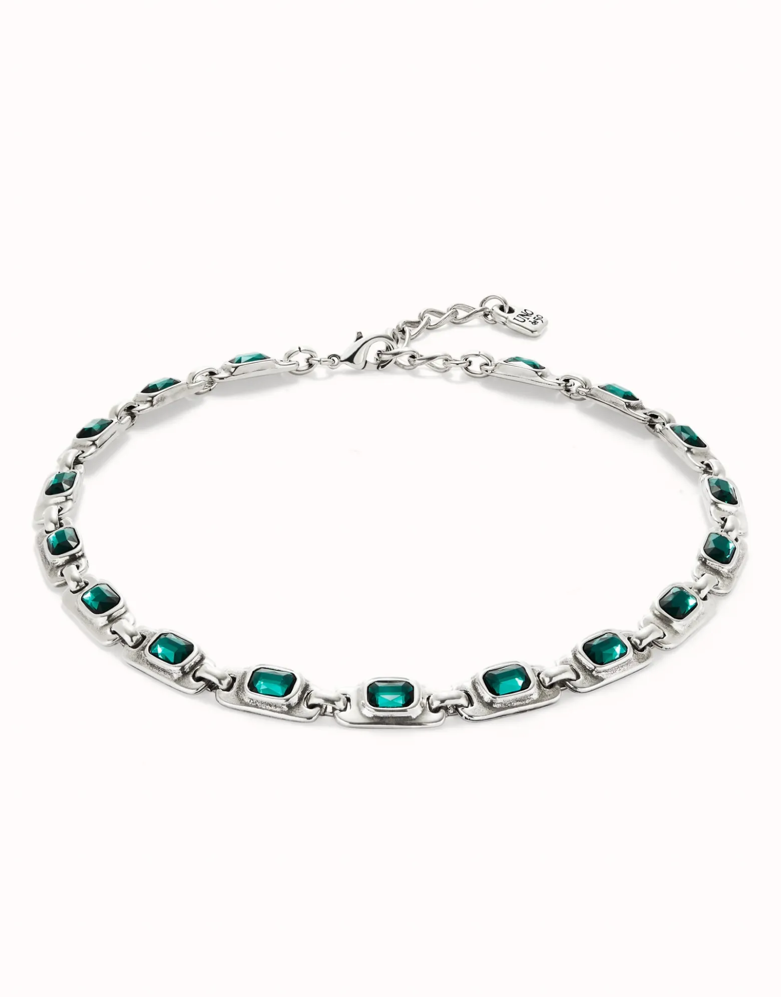 Collar bañado en plata de ley con cristales verdes