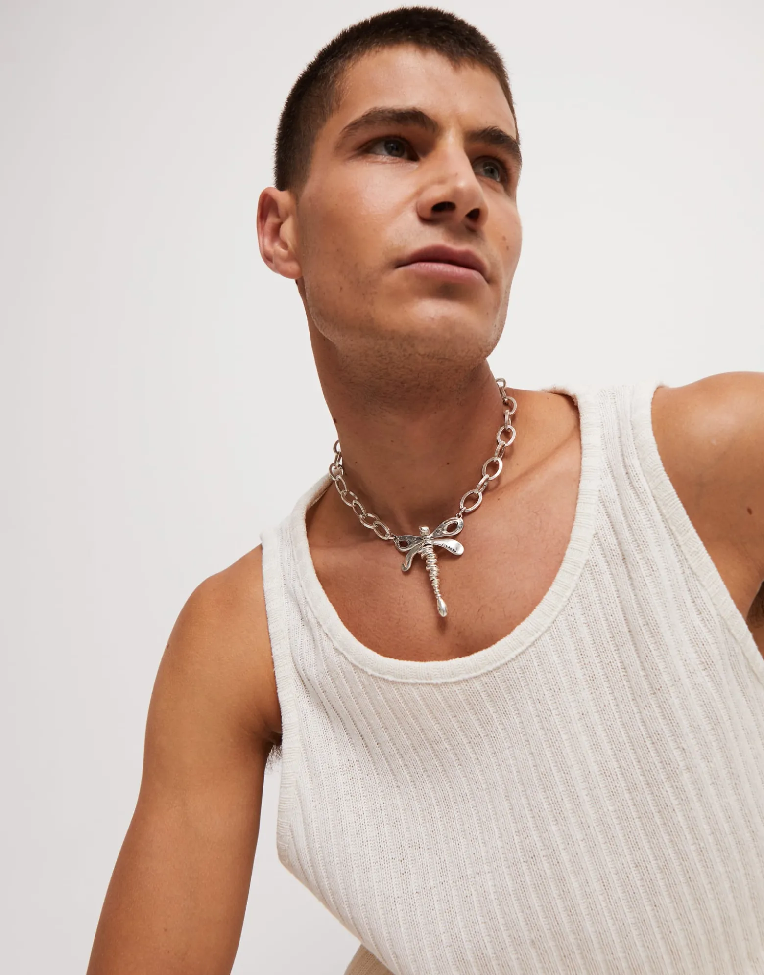 Collar cadena bañada plata de ley con libélula central