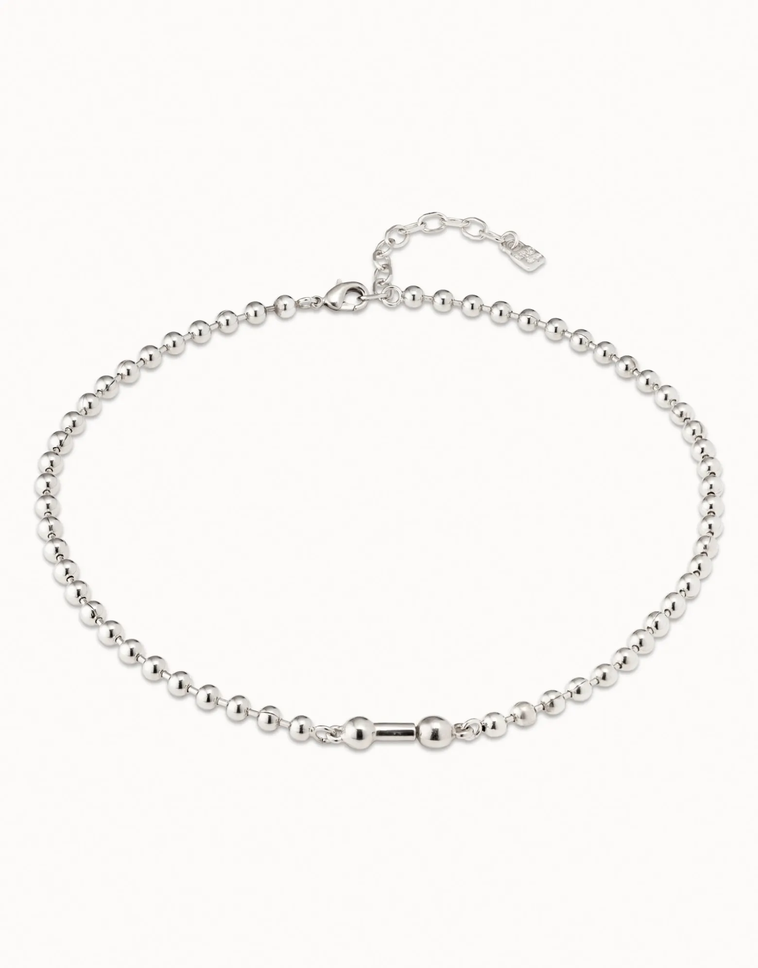 Collar corto bañado en plata de ley