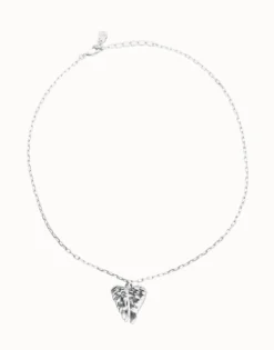 Collar corto bañado en plata de ley con detalle de alas