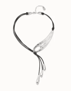 Collar de cuero ajustable con ala de libélula bañado en plata de ley