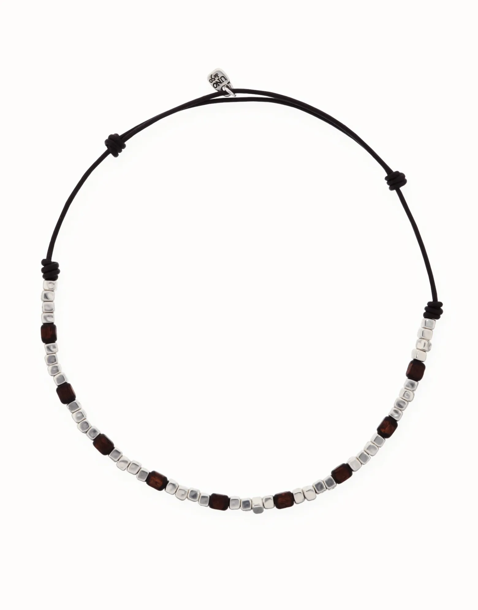 Collar de cuero con cuentas en plata y madera