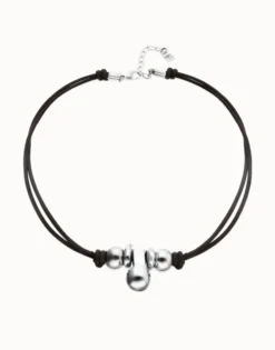 Collar de cuero con tres esferas bañadas en plata de ley