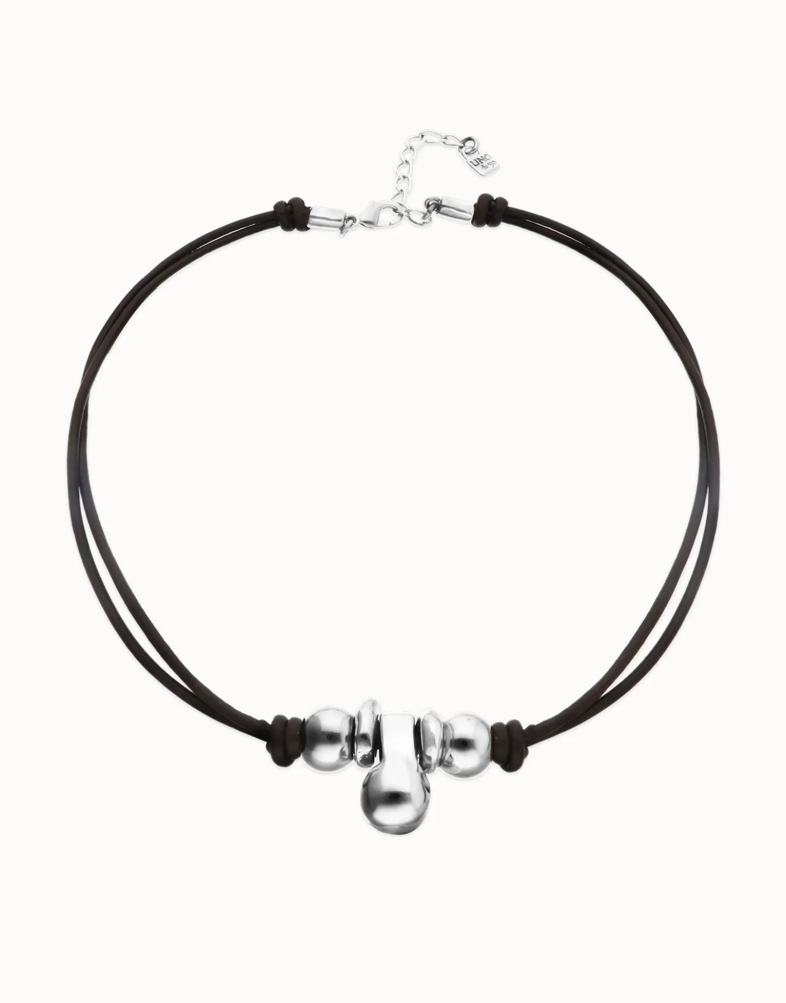 Collar de cuero con tres esferas bañadas en plata de ley