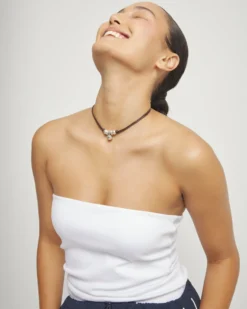 Collar de cuero con tres esferas bañadas en plata de ley
