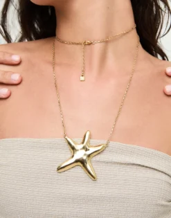 Collar largo bañado en oro con estrella de mar