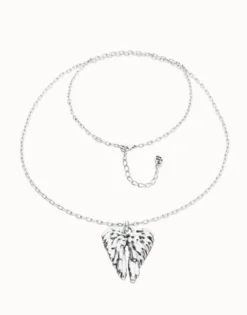 Collar largo en plata de ley y detalle de alas