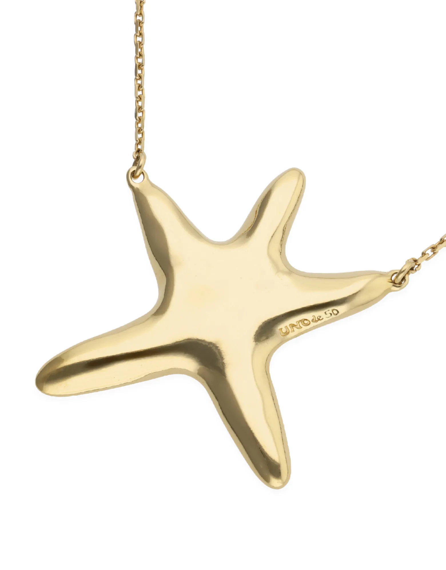 Collar medio bañado en oro con estrella de mar