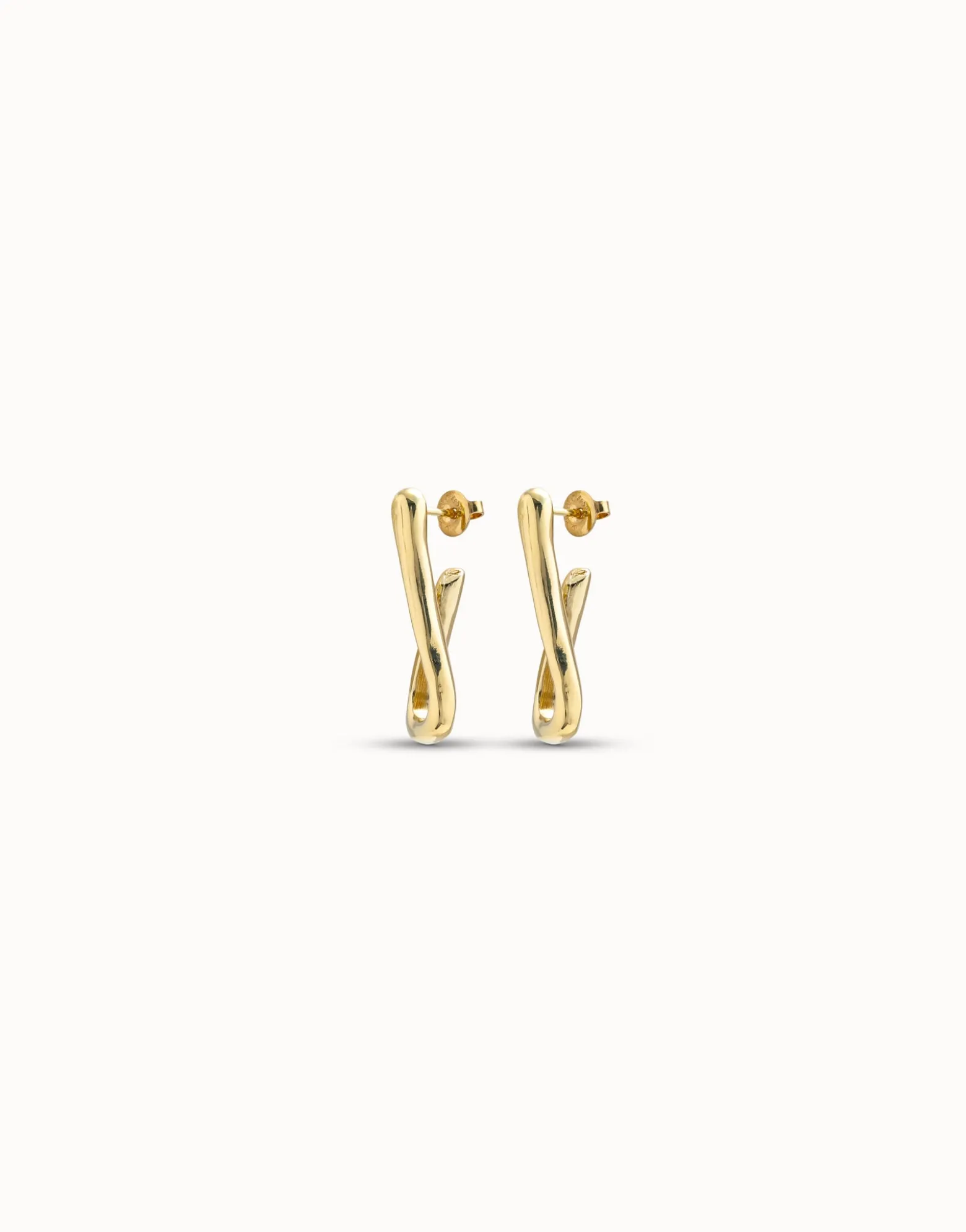 Pendientes bañados en oro de 18k con forma de eslabón