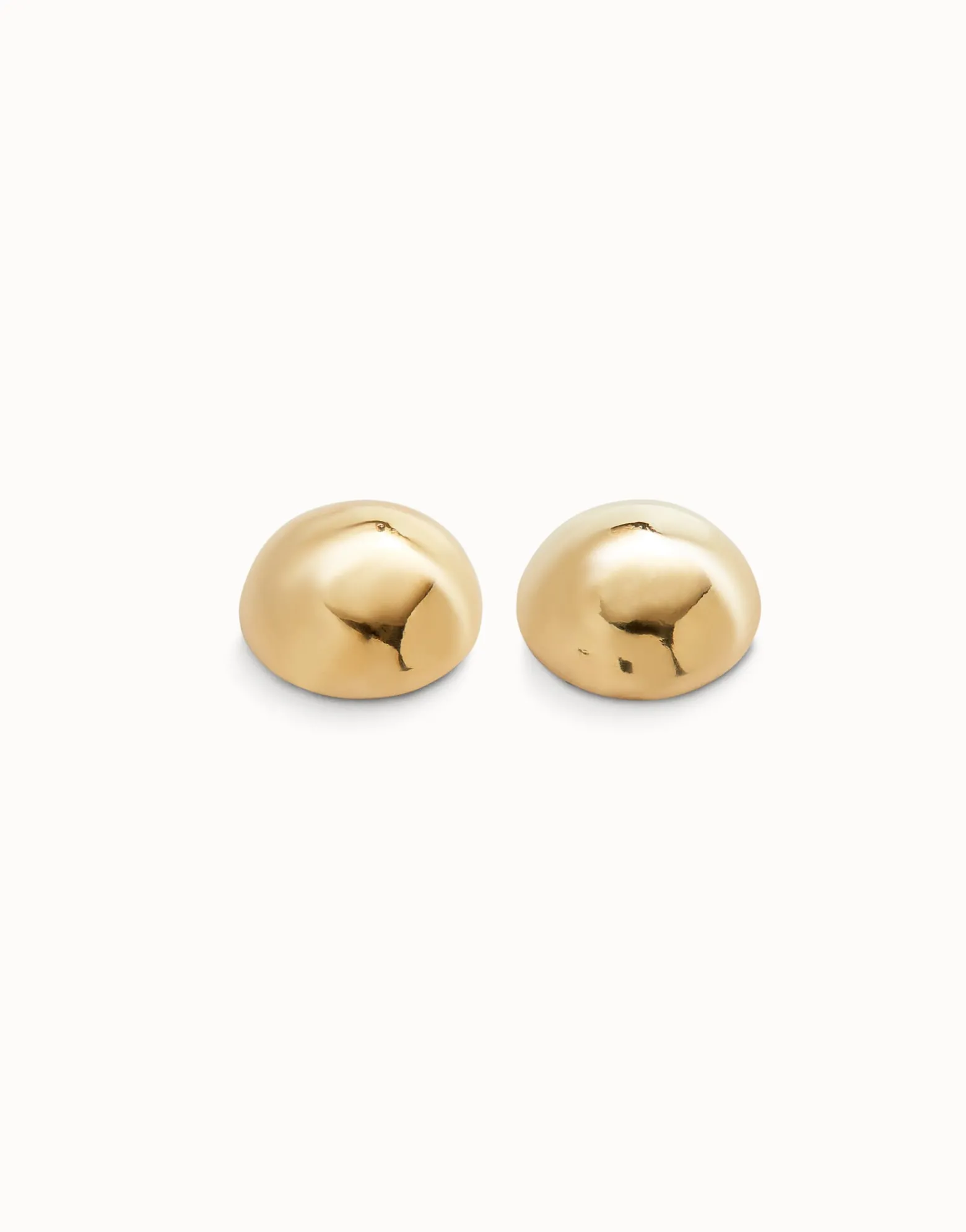 Pendientes bañados en oro 18k en forma de bola