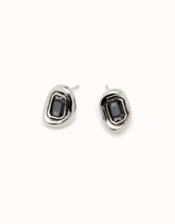 Pendientes bañados en plata con cristal facetado gris