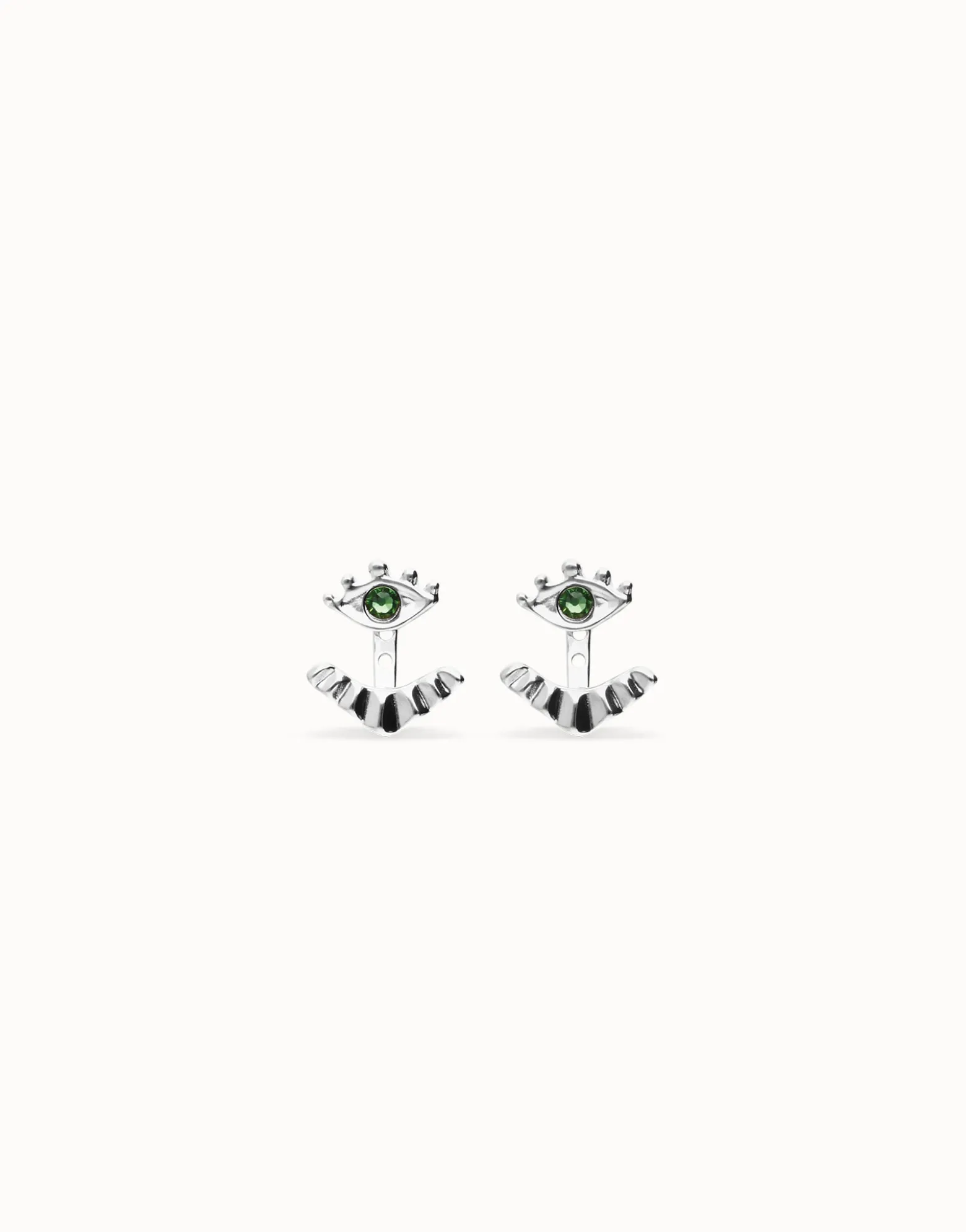 Pendientes bañados en plata en forma de ojo con pestañas y cristal facetado verde