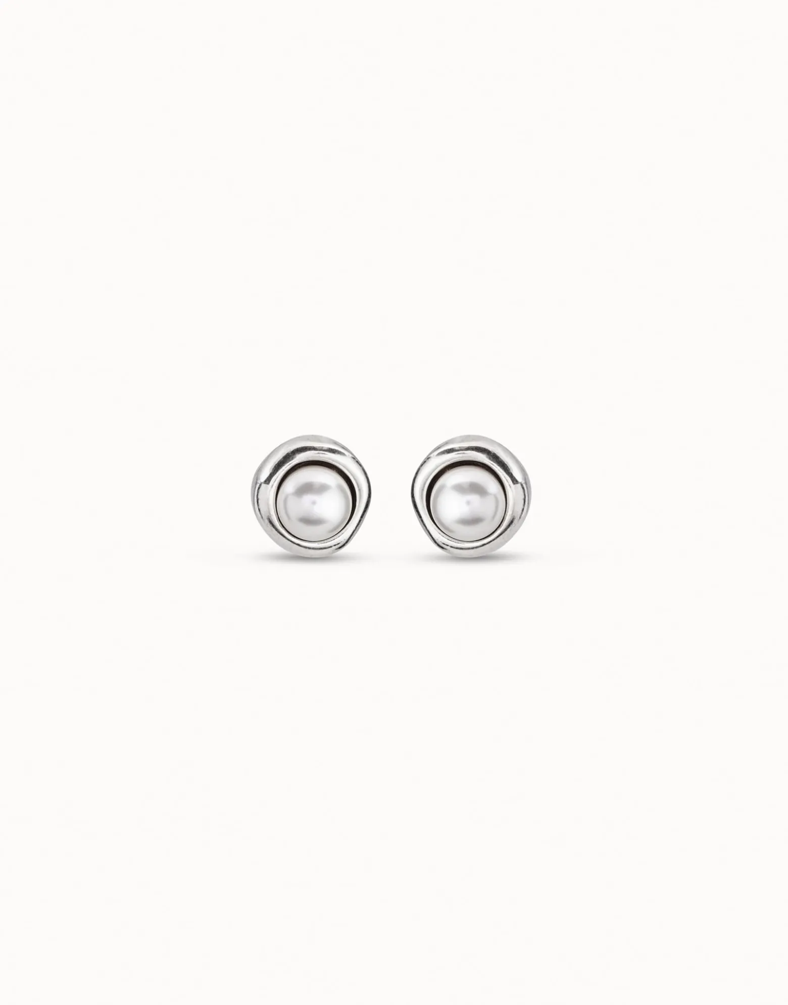 Pendientes con perla bañados en plata de ley
