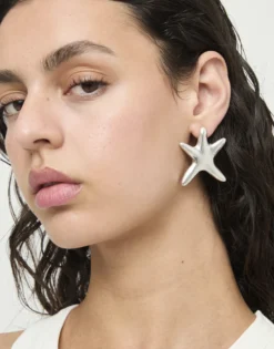 Pendientes grandes bañados en plata estrella de mar