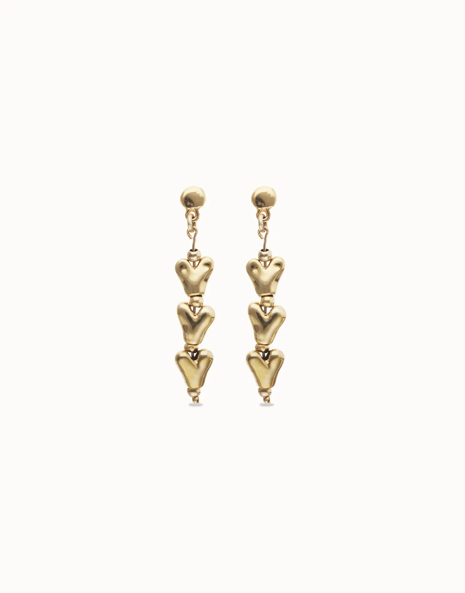 Pendientes largos con corazones encadenados bañados en oro 18k