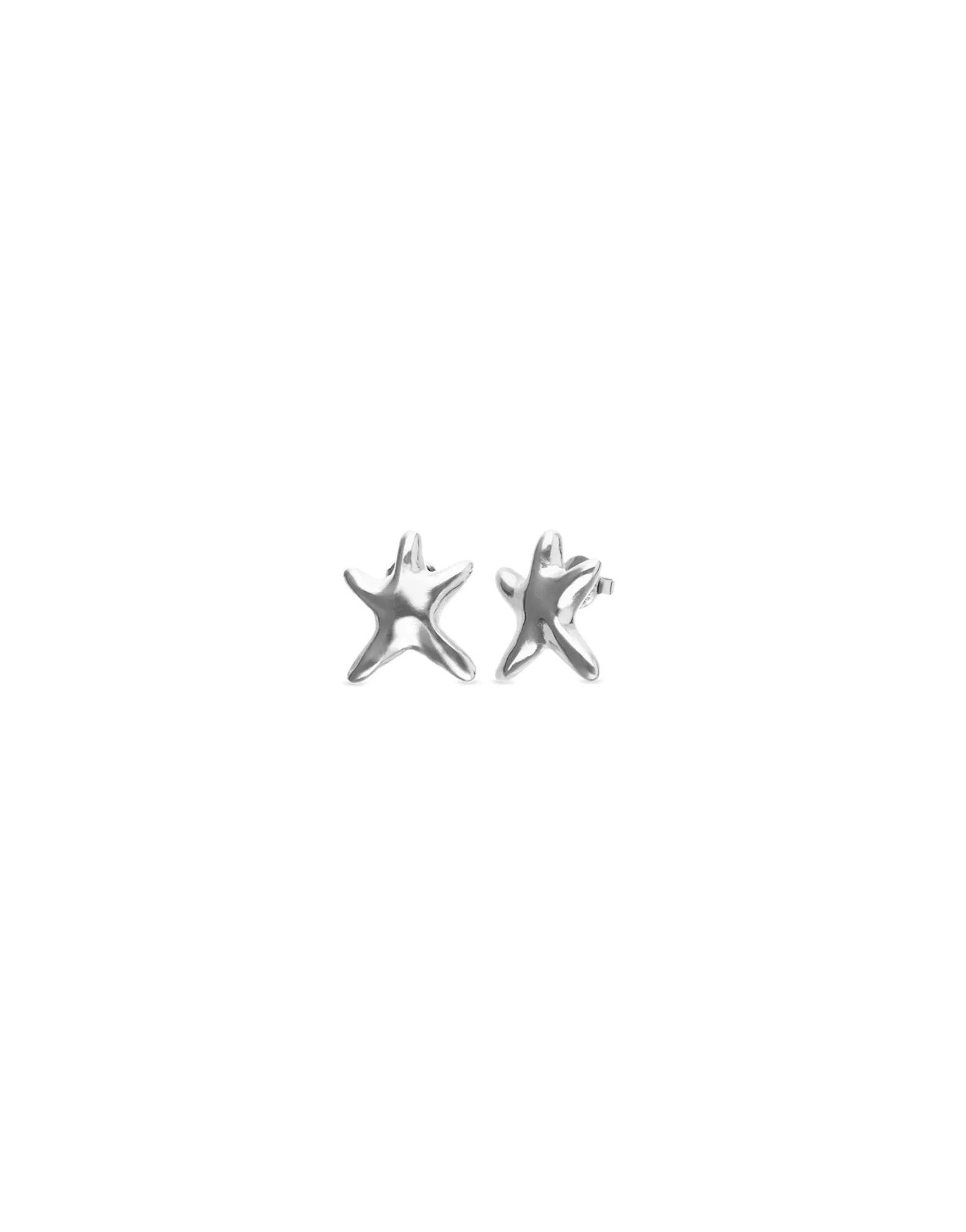 Pendientes pequeños bañados en plata estrellas de mar