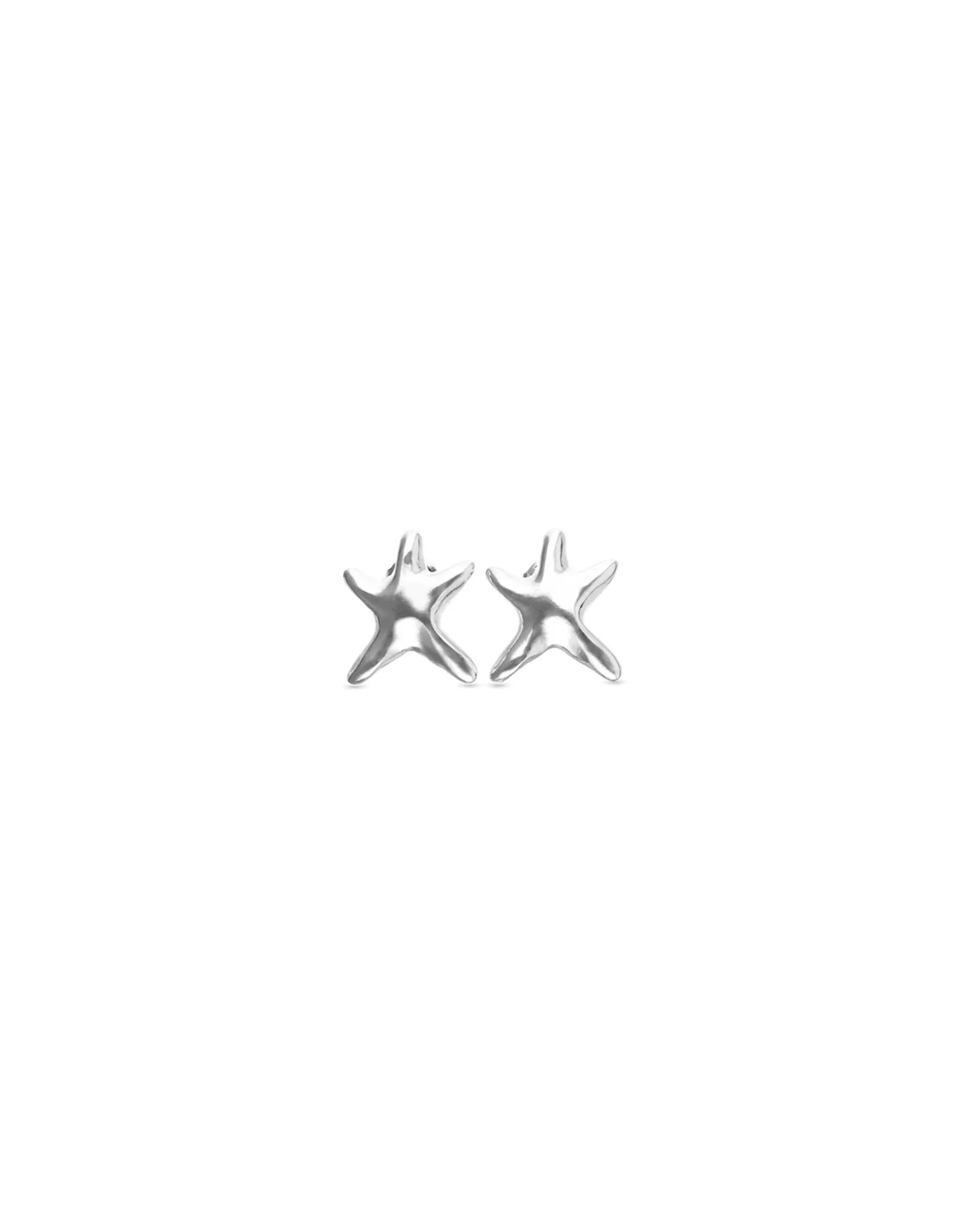Pendientes pequeños bañados en plata estrellas de mar