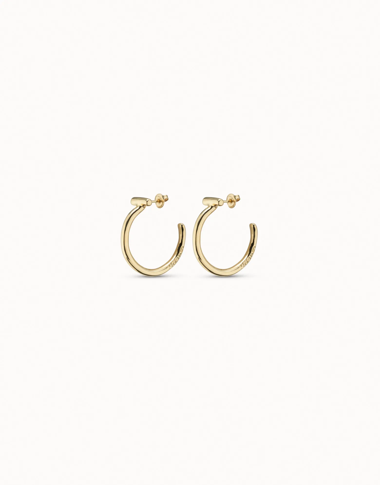 Pendientes redondos bañados en oro de 18k