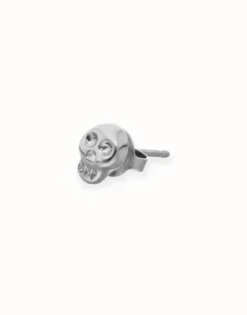 Piercing bañado en plata con forma de calavera