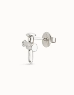 Piercing bañado en plata de ley con forma cruz