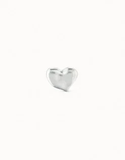 Piercing bañado en plata de ley de corazón