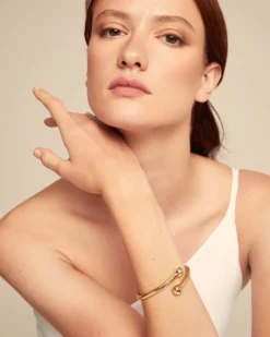 Pulsera bañada en oro 18k con muelle interior