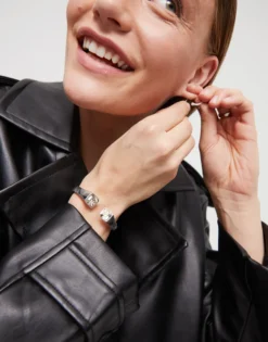 Pulsera bañada en plata de ley con cristal blanco