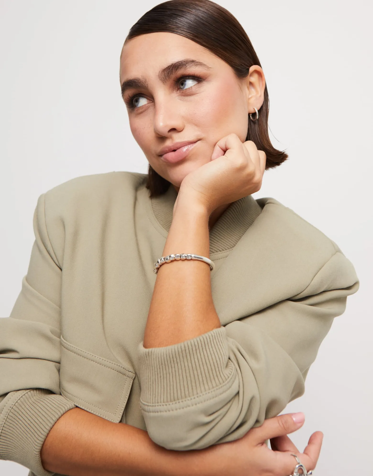 Pulsera bañada en plata de ley con pieza tubular