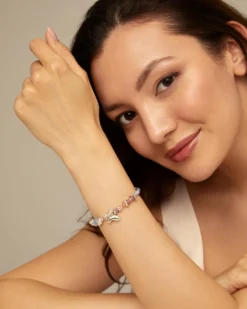 Pulsera bañada en plata de ley con cristales artesales multicolor