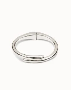 Pulsera bañada en plata de ley con forma de túbulo y muelle oculto