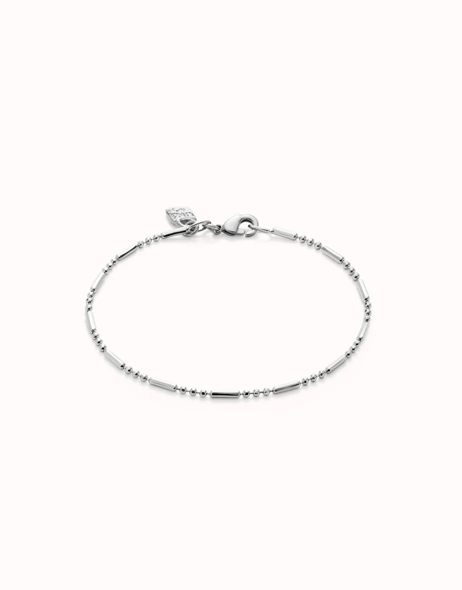 Pulsera con bolas y piezas alargadas bañada en plata de ley